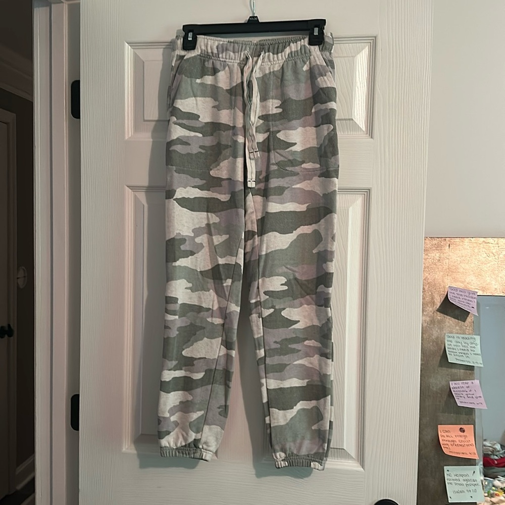Aerie Camo Sweat Pants